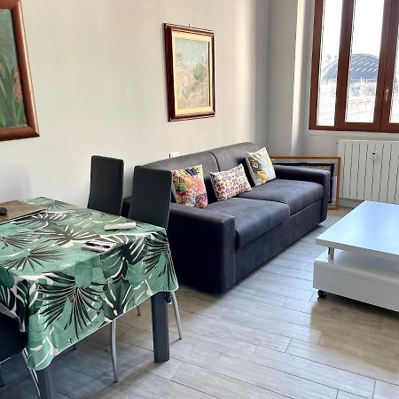 Enzo Lägenhet Milano Exteriör bild