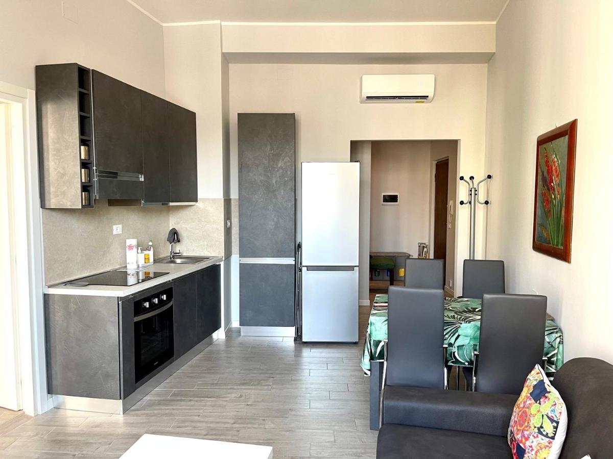 Enzo Lägenhet Milano Exteriör bild