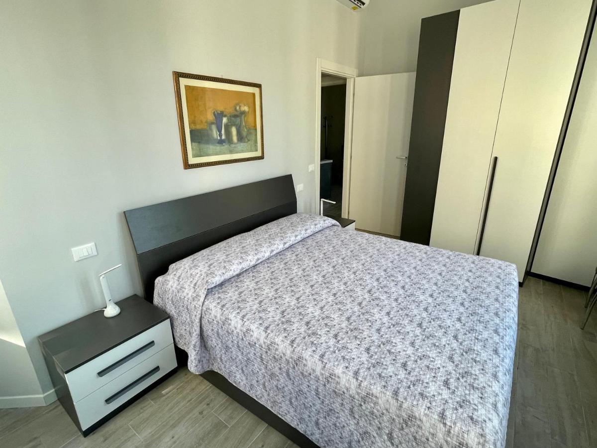 Enzo Lägenhet Milano Exteriör bild